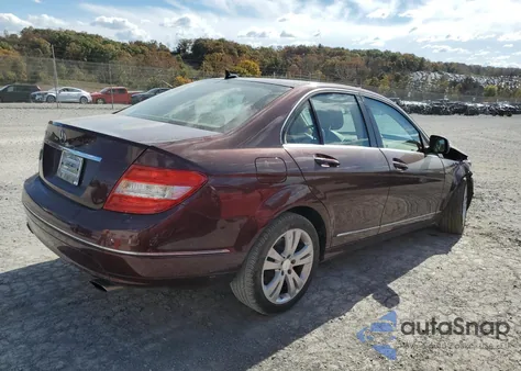 2008 Mercedes-Benz C 300 из США, поврежденный, VIN WDDGF54X28R020085